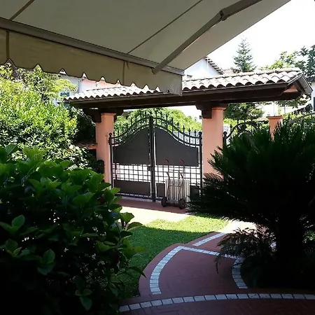 Casamare Gianluca Apartment Marina di Massa